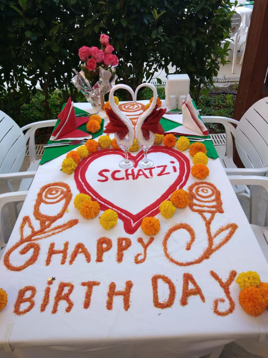 Gastro Well Palace Side