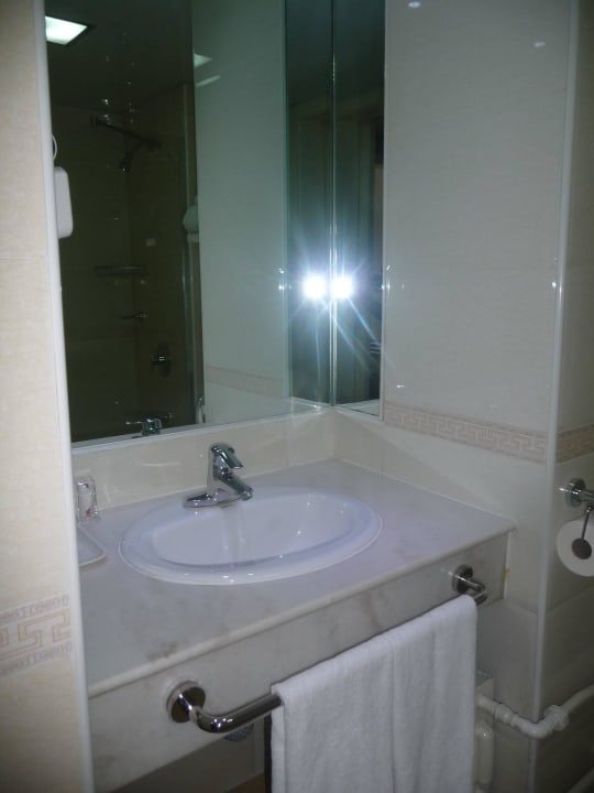 Badezimmer Bayangol Hotel