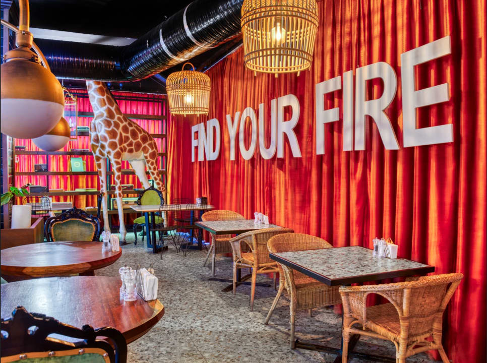 Gastro Anjeliq Downtown Hotel