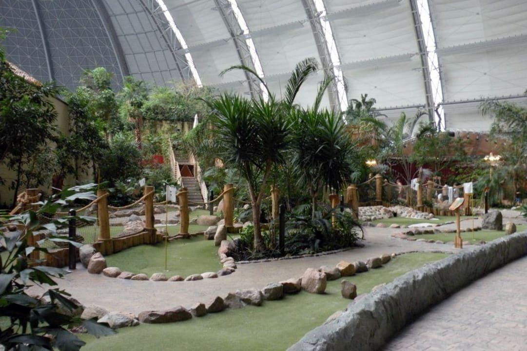 Indoor-Minigolf Tropical Islands Resort