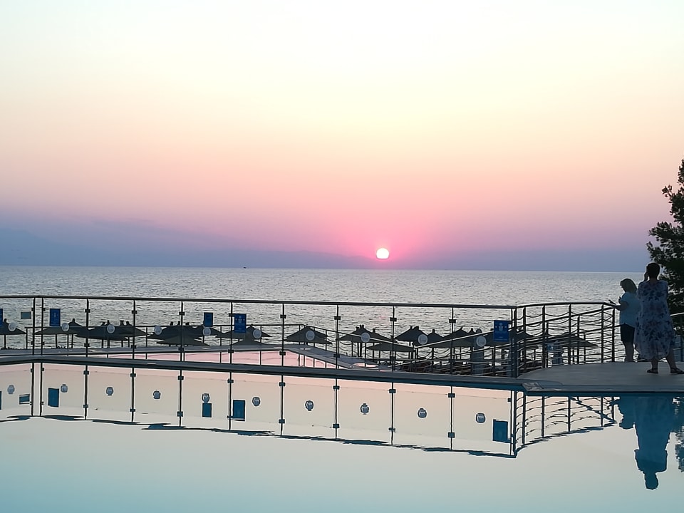 Pool Istion Club & Spa