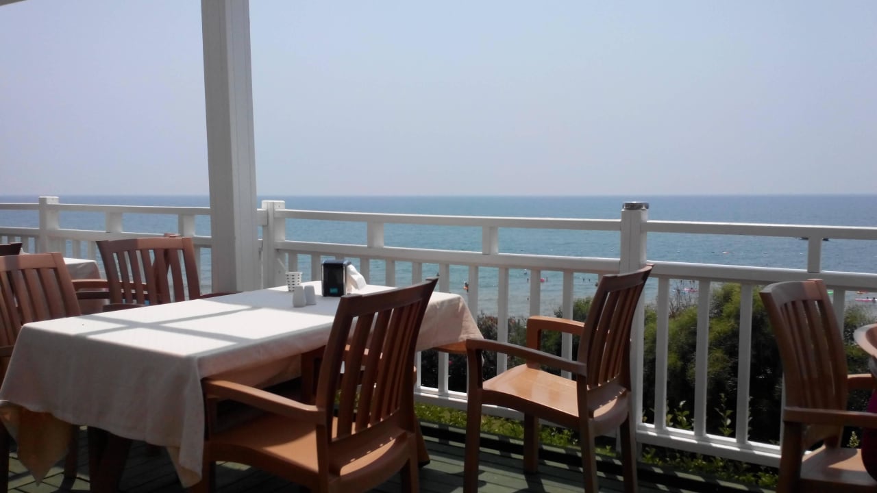 Бар на пляже Club Side Coast