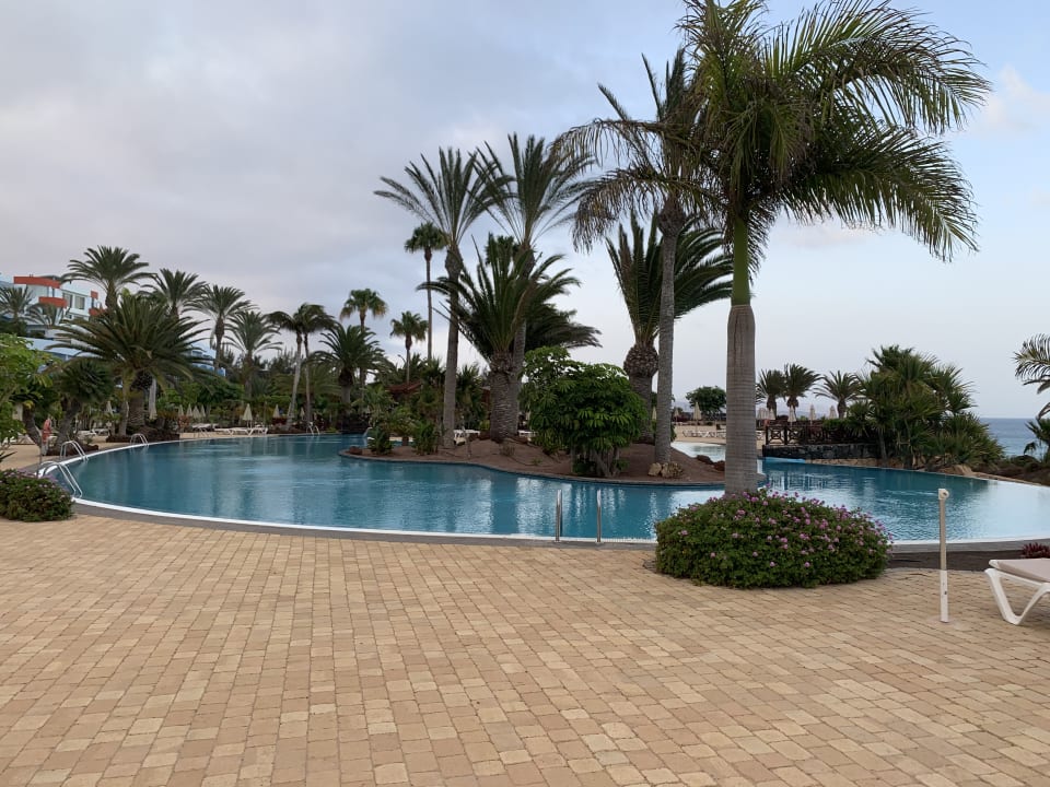 Pool R2 Pajara Beach