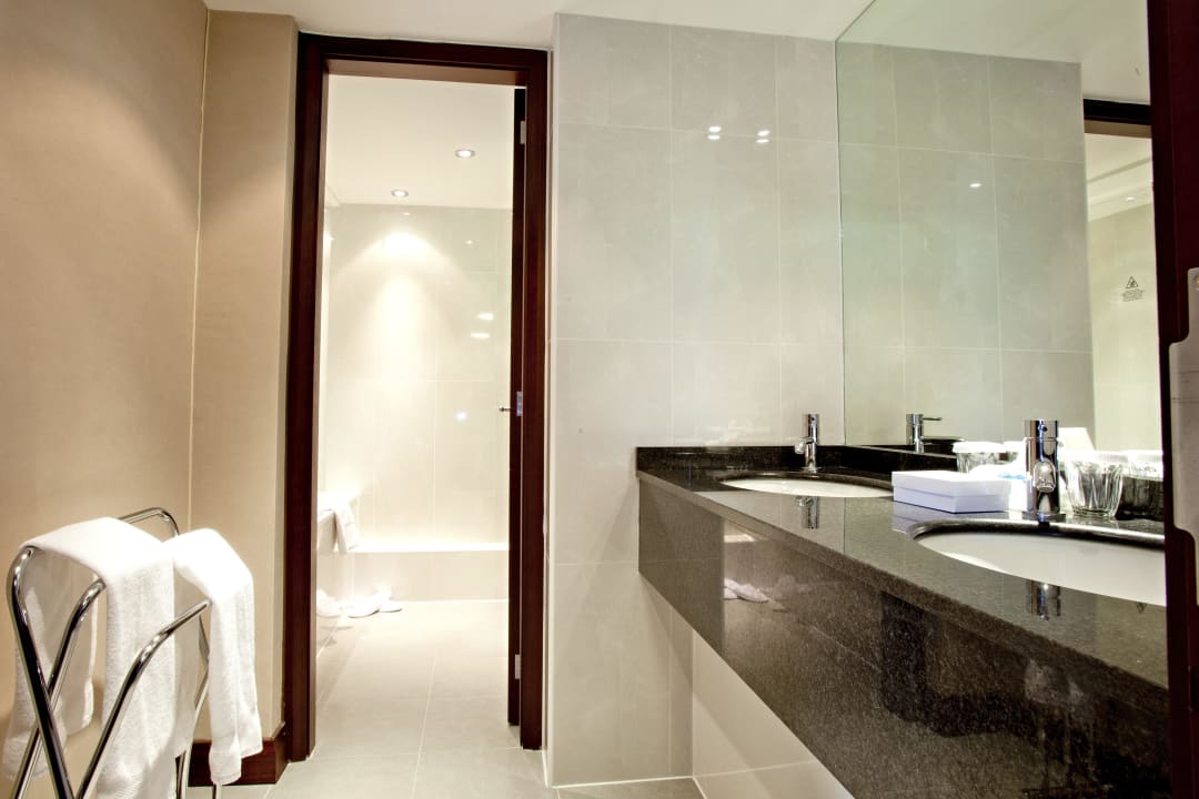 Bathroom Suite Deluxe Hotel Danubius Regents Park