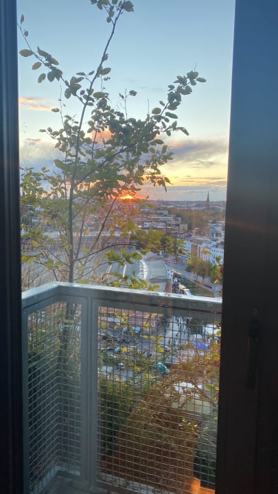 Ausblick REVERB by Hard Rock Hamburg