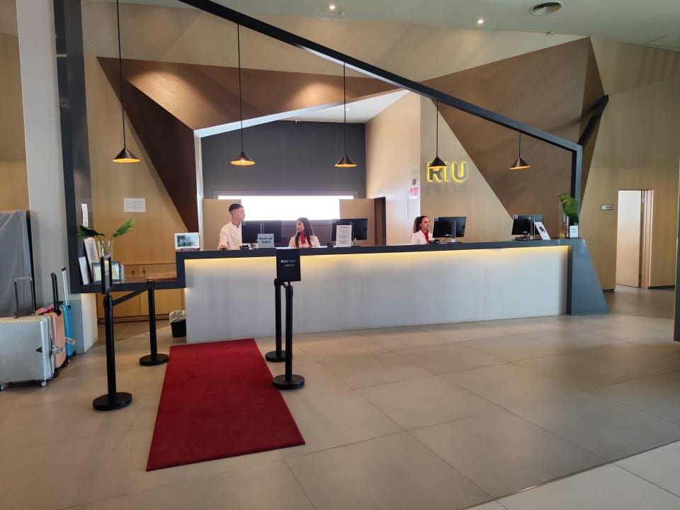 Lobby Hotel Riu Playa Park
