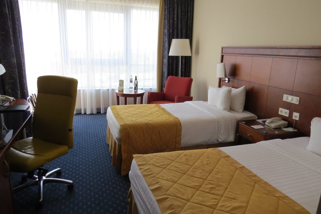 9. Etage mit Blick zur Arena Welcome Hotel Gelsenkirchen