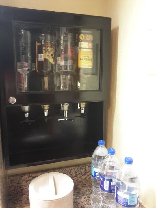 Bar im Zimmer Hotel Riu Tequila