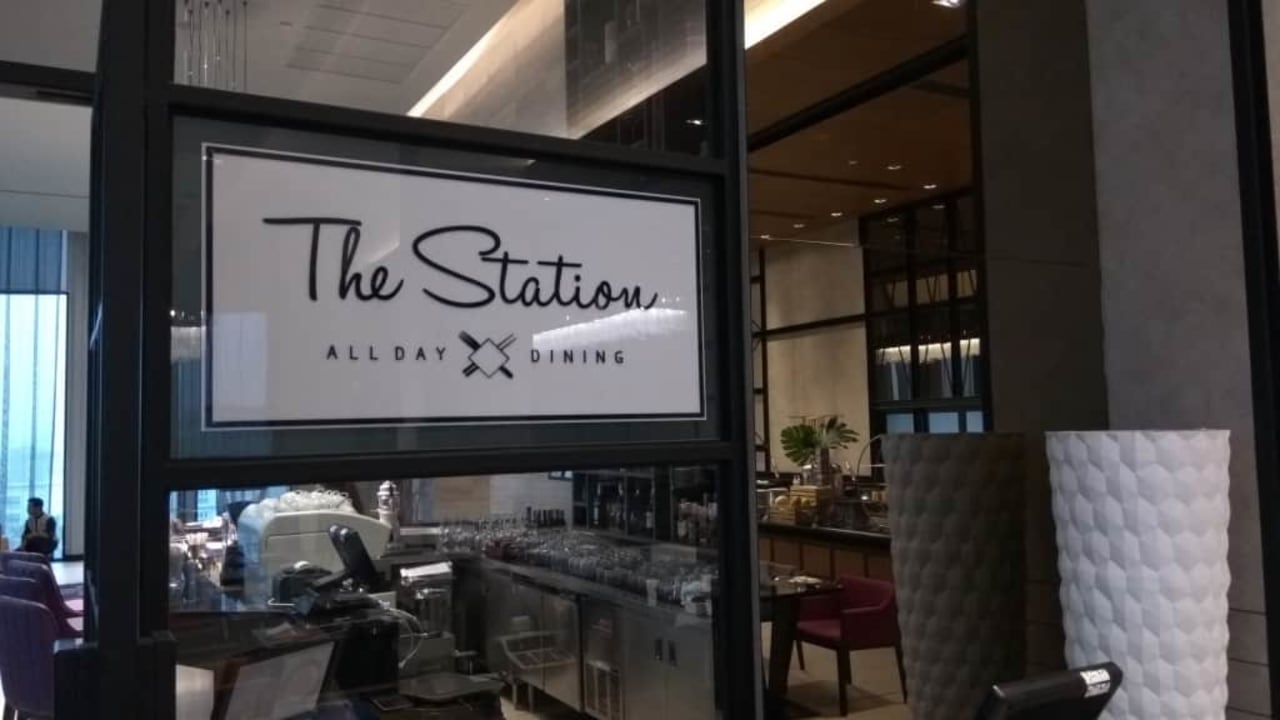 Restauracja Mercure Bangkok Makkasan