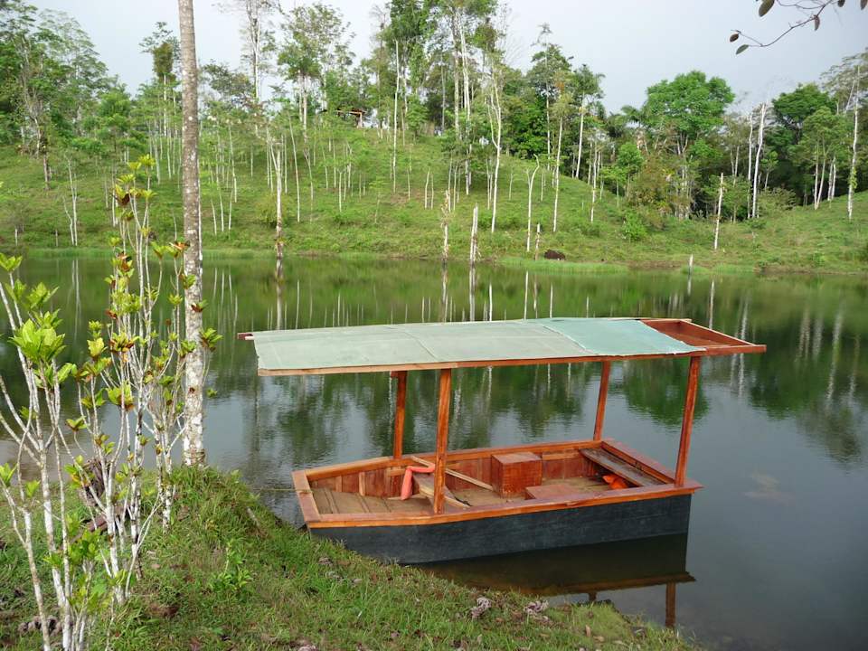 Seegrundstück mit Boot La Carolina Lodge