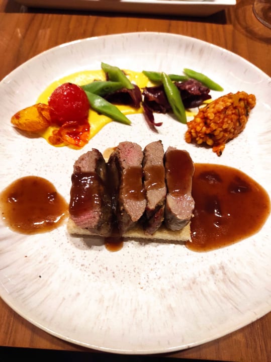 Gastro Acanthus Cennet Barut Collection