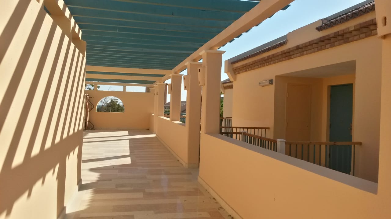 Gang zu den Zimmern Mövenpick Resort & Spa El Gouna