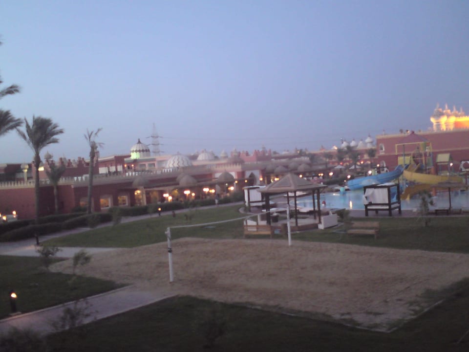Blick vom 800Zimmer Pickalbatros Alf Leila Wa Leila Resort - Neverland Hurghada