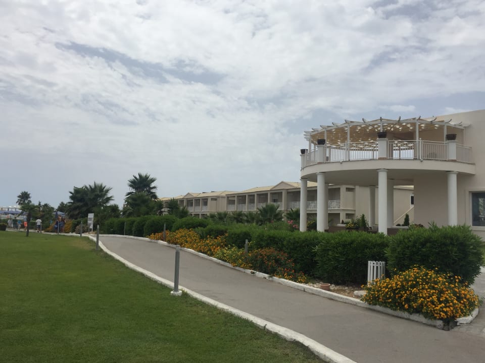 Gartenanlage Sandy Beach Resort