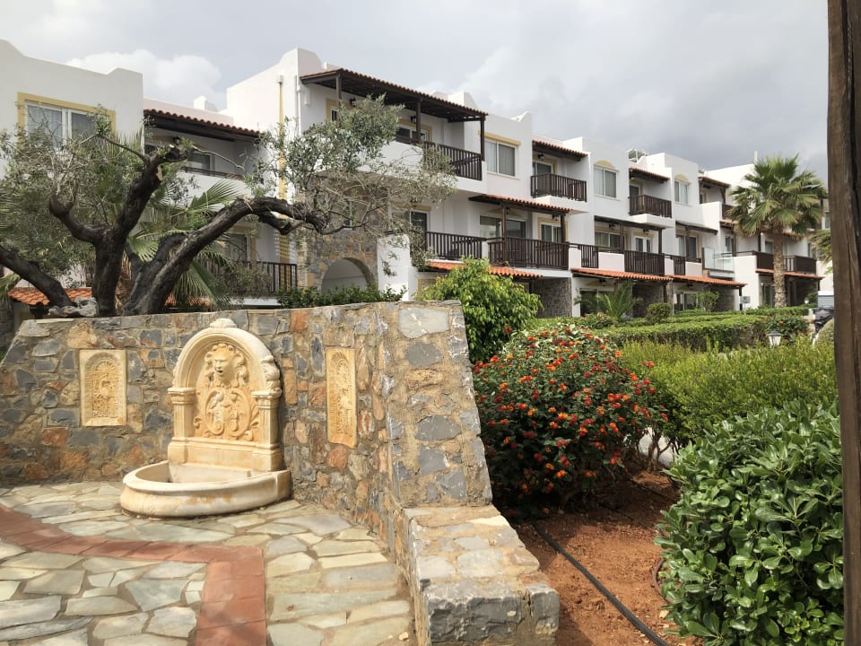 Außenansicht Alexander Beach Hotel & Village Resort