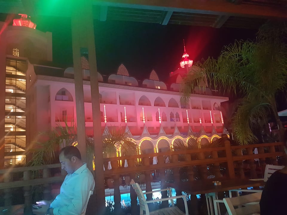 Außenansicht Well Palace Side