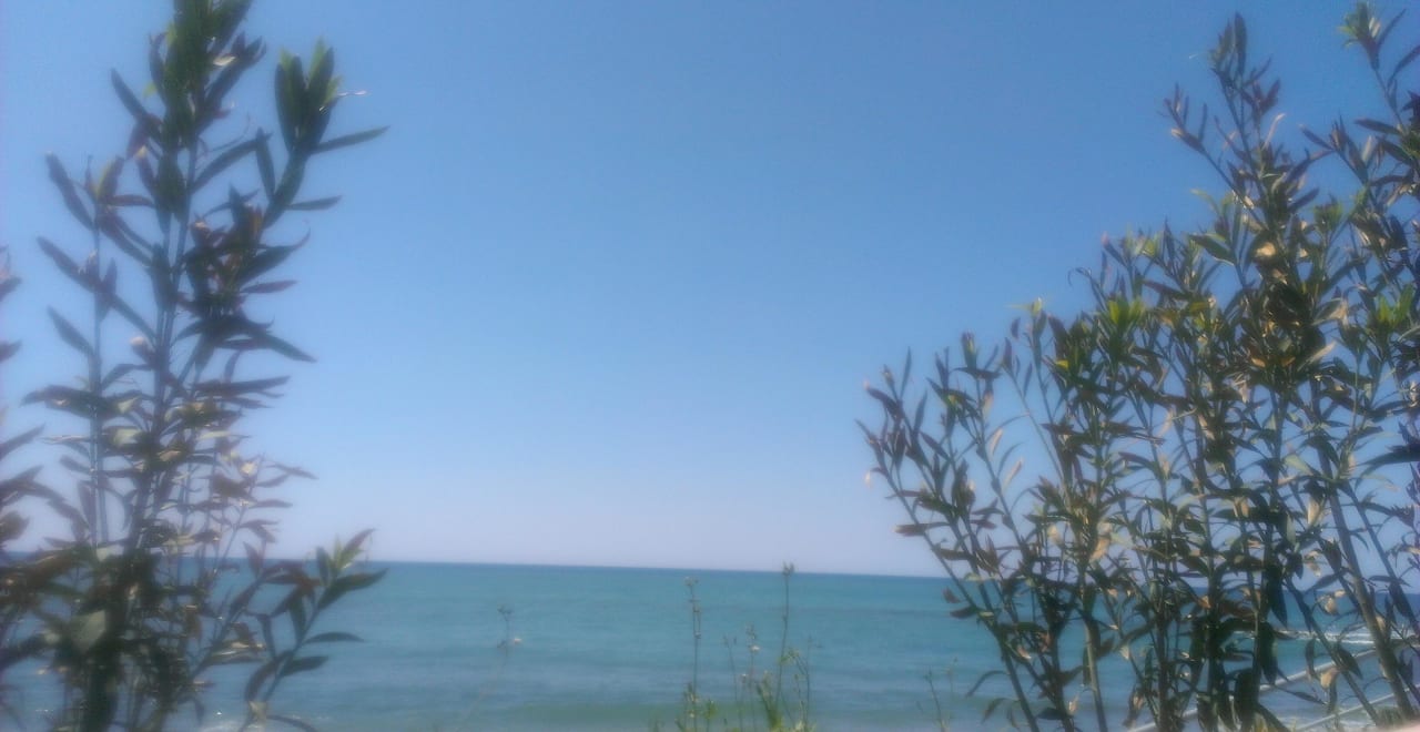 Vanaf grasveld uitzicht Long Beach Alanya