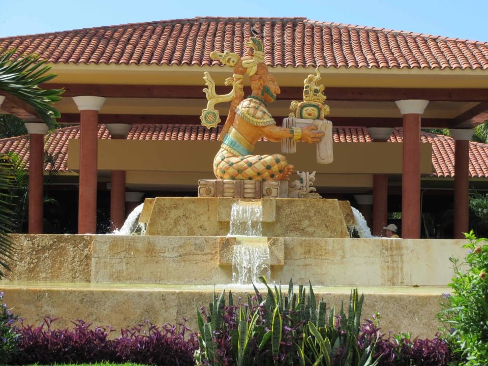 Brunnen Barceló Maya Caribe