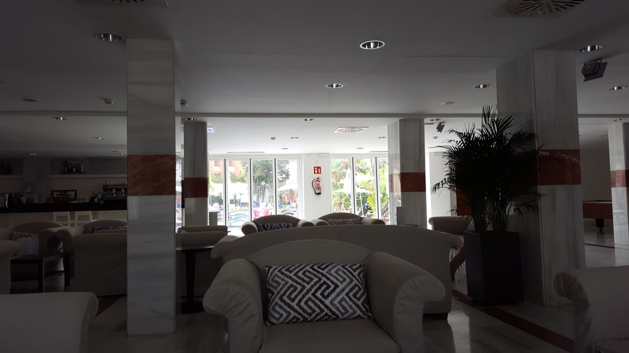 Neues Mobiliar  H10 Casa del Mar