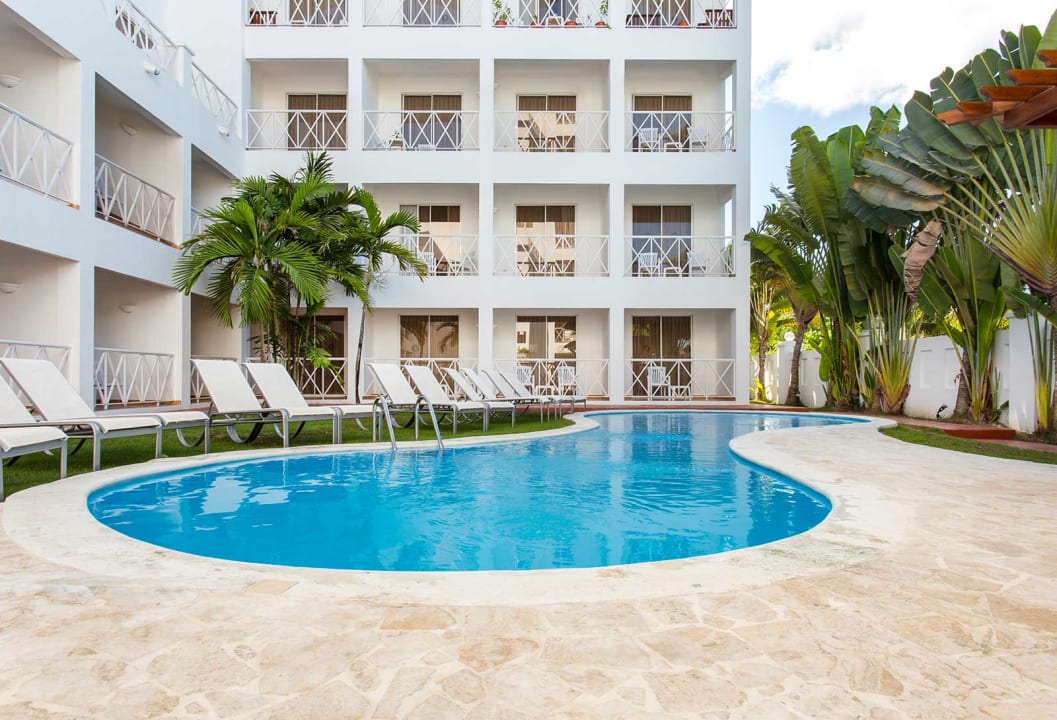 Pool Apartamentos Punta Cana