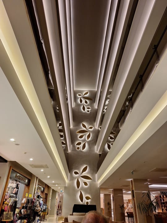 Lobby Side Sunport Hotel & Spa