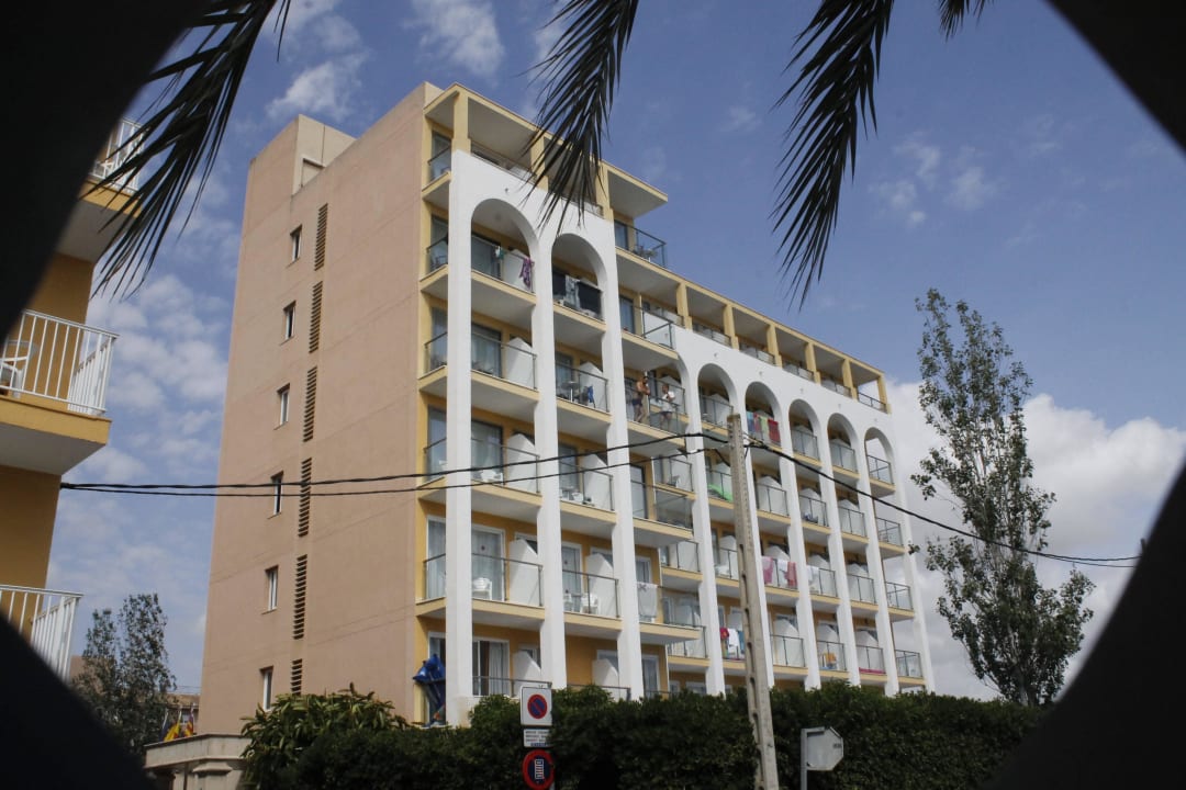 Balkonansicht vom Marktplatz aus Hotel Bella Mar