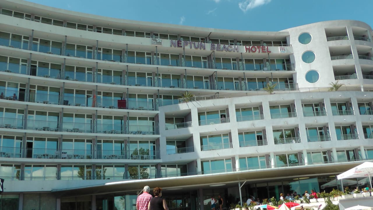 Blick auf´s Hotel v. Meerseite Sentido Neptun Beach