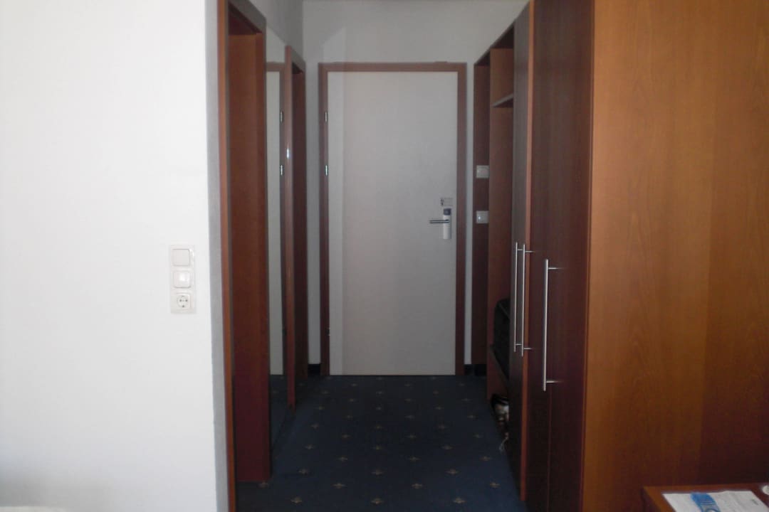 Eingangstür elaya hotel steinplatte