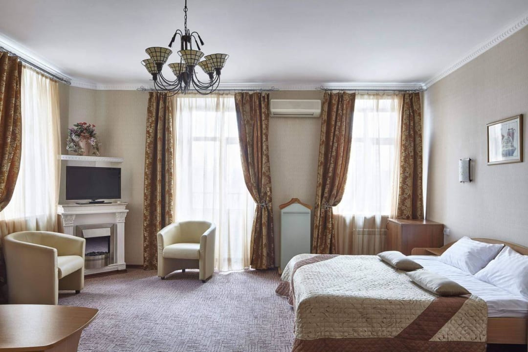 Студия улучшенная с двуспальной кроватью Slavyanka Hotel