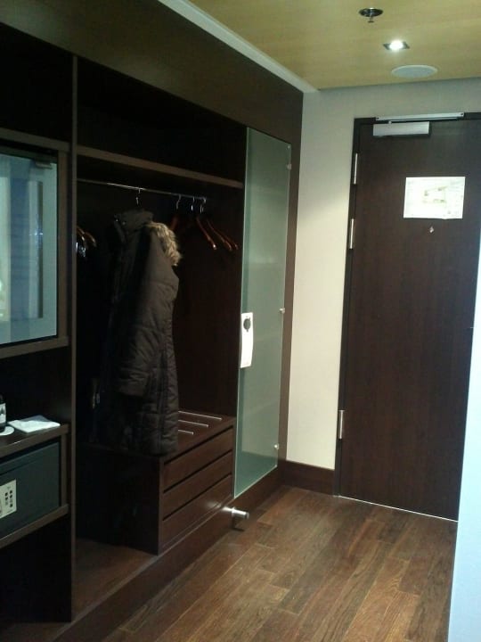 Eingangsbreich/Garderobe NH Collection Dresden Altmarkt
