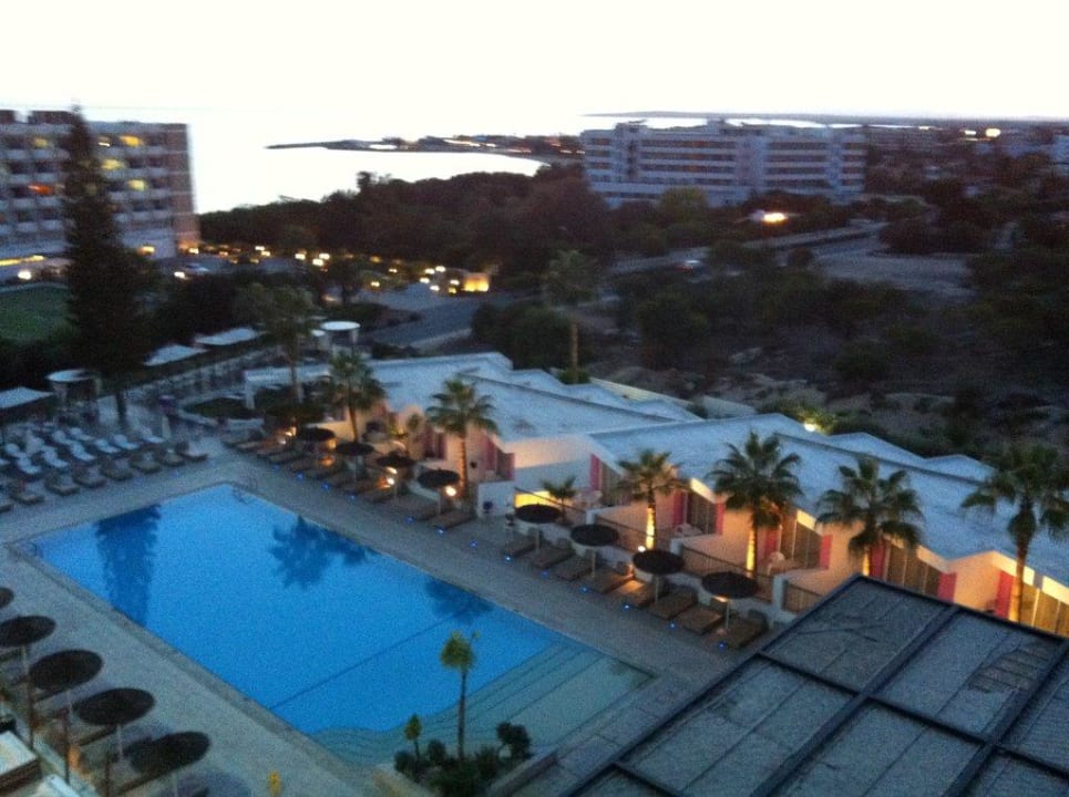 Ausblick vom Balkon Napa Mermaid Hotel & Suites