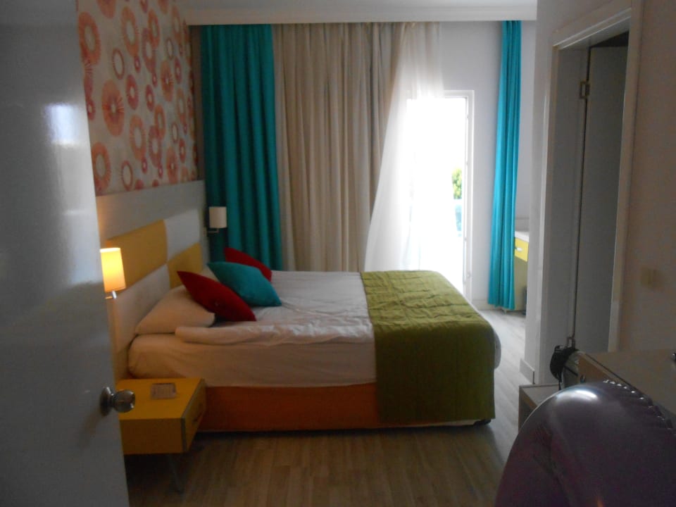 Elternschlafzimmer Ramada Resort by Wyndham Side