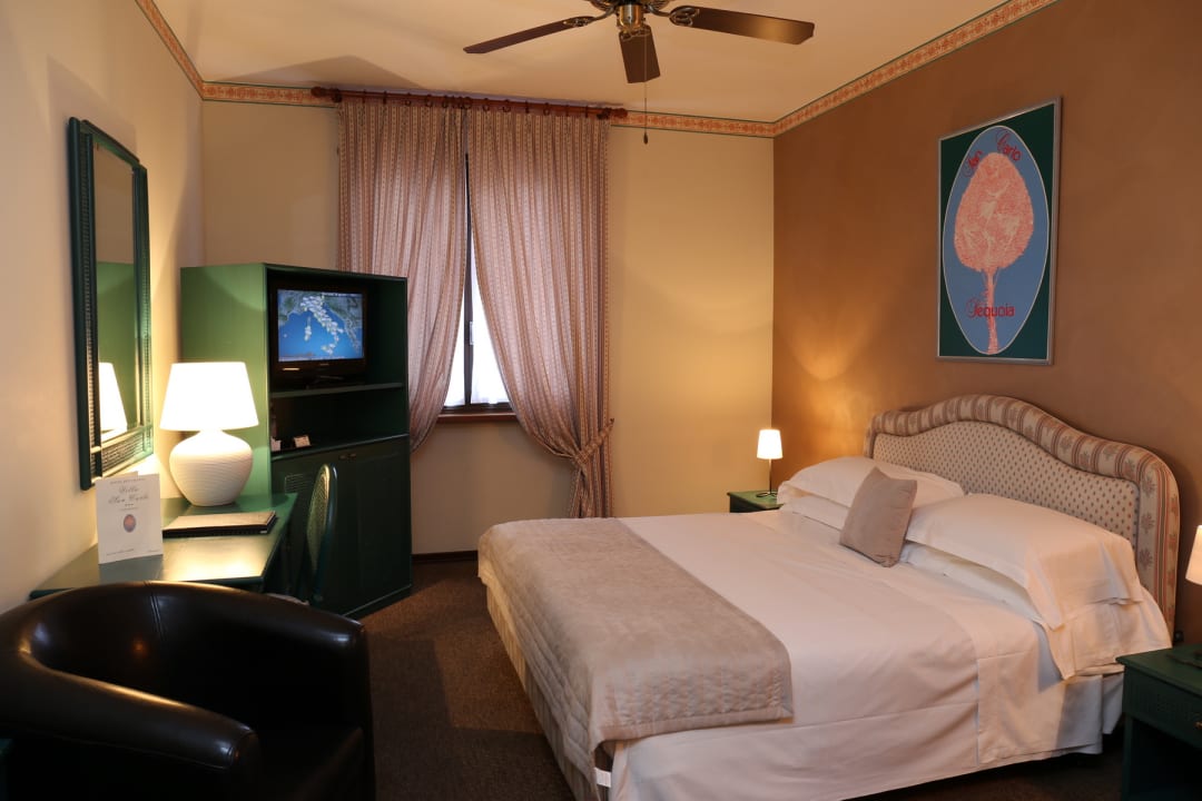 Doppelzimmer De Luxe  Villa San Carlo