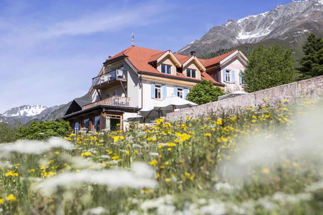 Außenansicht Hotel Meisser Guarda