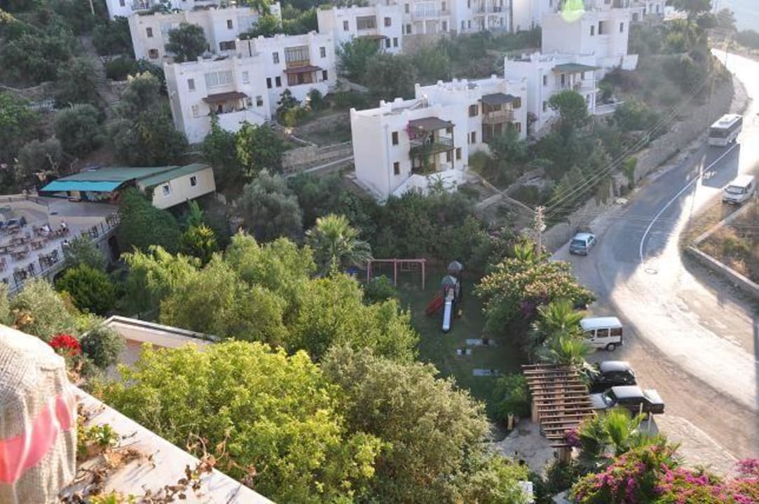 Widok na plac zabaw Golden Age Hotel Crystal Bodrum