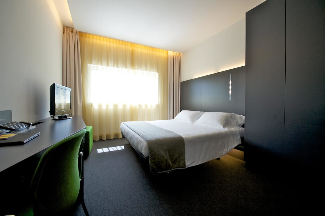 Classic Room Mercure Nerocubo Rovereto