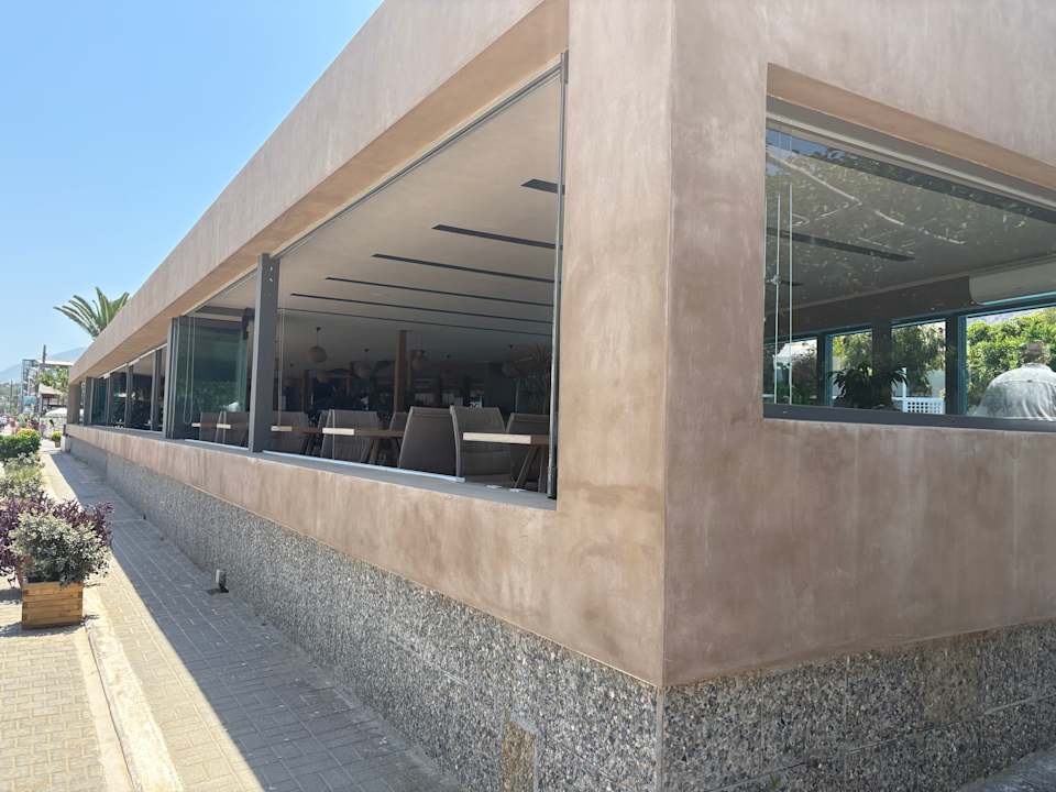 Außenansicht Corissia Beach Hotel