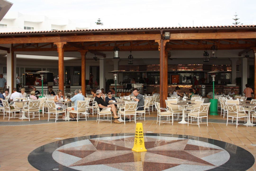 Terrasse zum Frühstücken Hotel Riu Paraiso Lanzarote