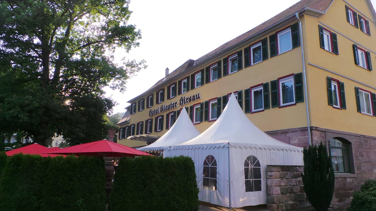 Von Parkplatz aus Hotel Kloster Hirsau