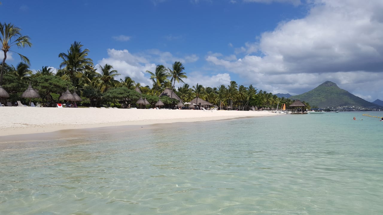 Strand La Pirogue Mauritius