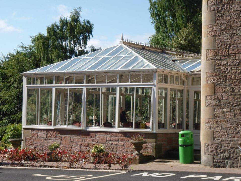 View to the breakfast pavillion Best Western Lochardil House Hotel