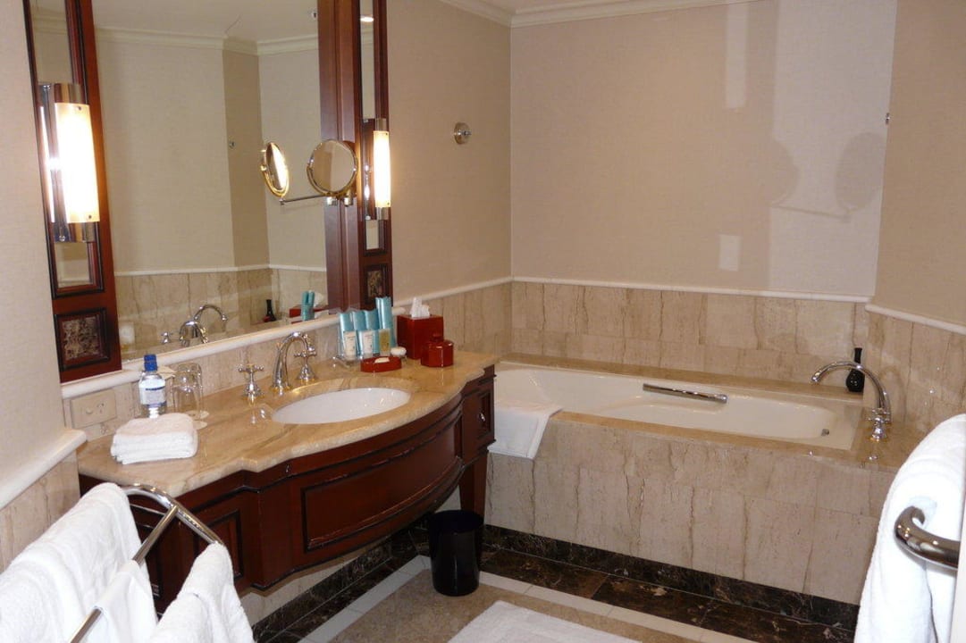 Horizon Premier Grand Harbour View Room/31. Stock Hotel Shangri-La Sydney