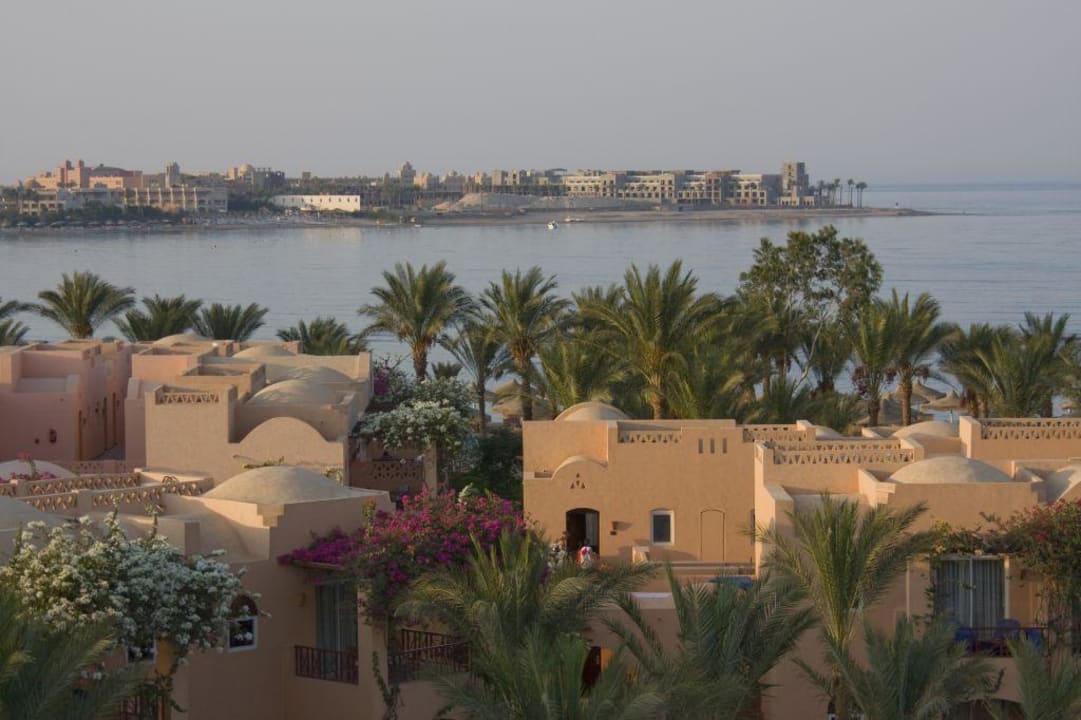 Blick über die Makadi Bay Jaz Makadi Saraya Resort