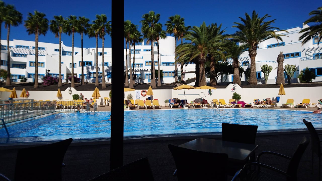 An der Poolbar Aparthotel Costa Mar