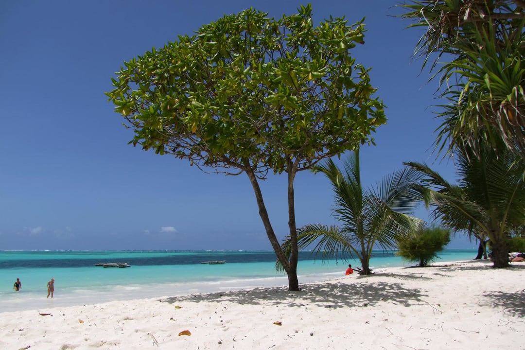 Strand Neptune Pwani Beach Resort & Spa