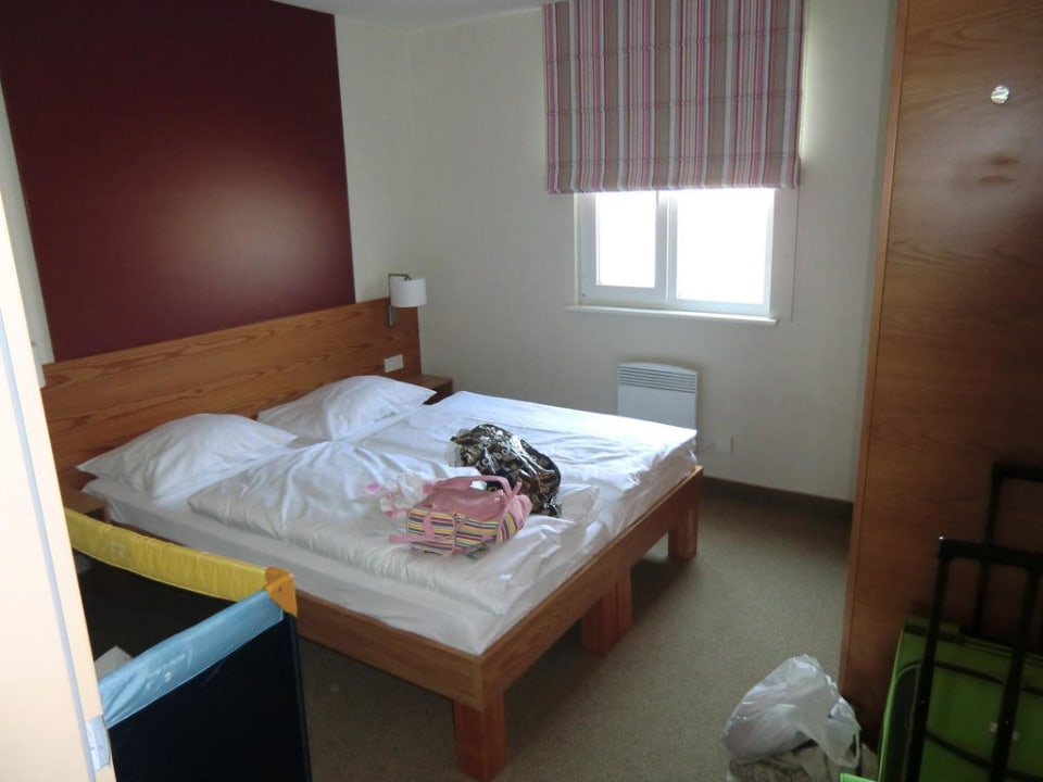 Schlafzimmer Doppelbett BEECH Resort Boltenhagen