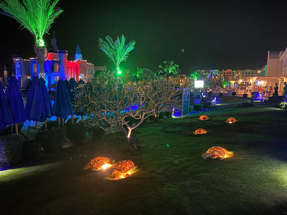 Gartenanlage Gravity Hotel & Aquapark Sahl Hasheesh