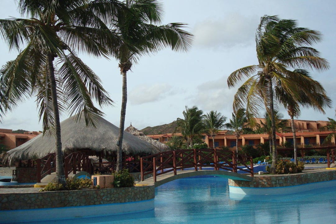 Schöner grosser Pool Hotel Costa Caribe Beach