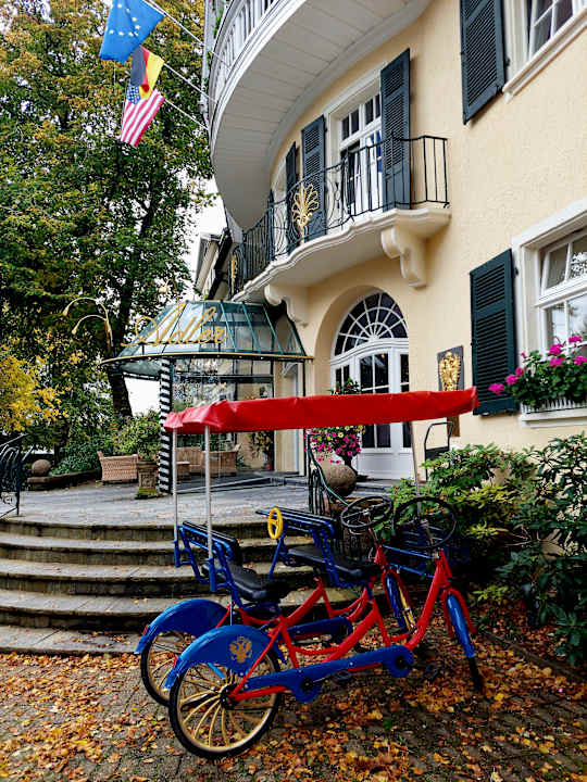 Außenansicht Parkhotel Adler