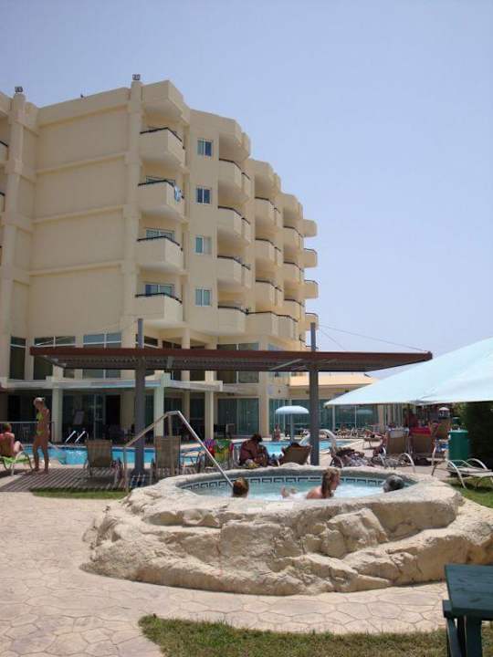 Aussenanblick Tasia Maris Gardens